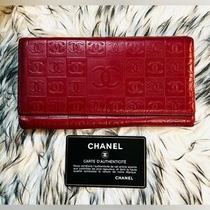 Authentic Chanel vintage wallet (lambskin)
